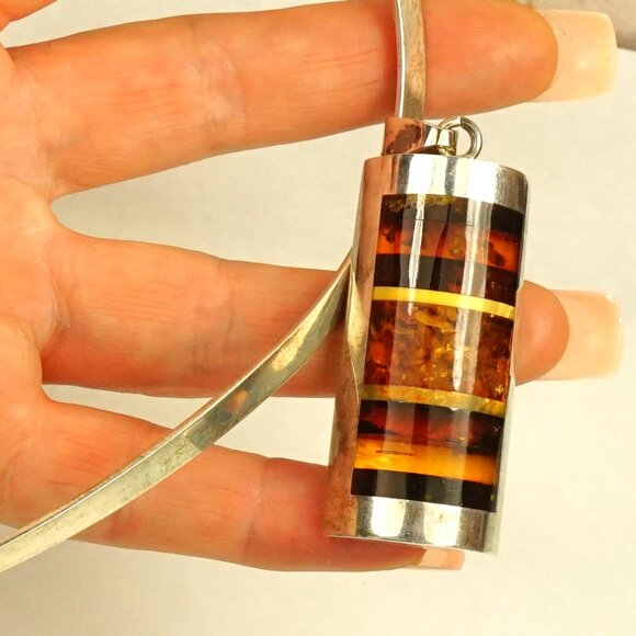 HUGE MULTI Amber PENDANT Set In 925 Silver and Placed On 925 Wide Omega Wire - Picture 2 of 11